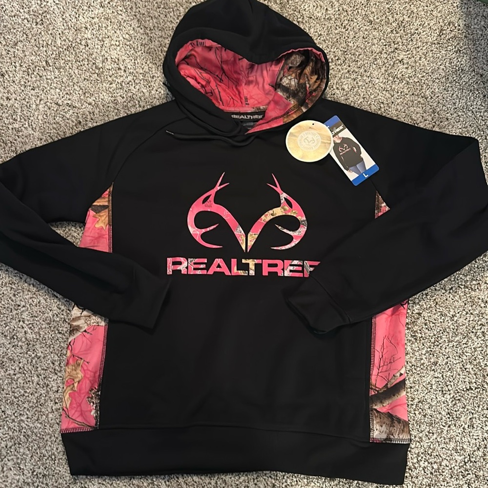 NEW with tags women’s black hooded REALTREE sweatshirt